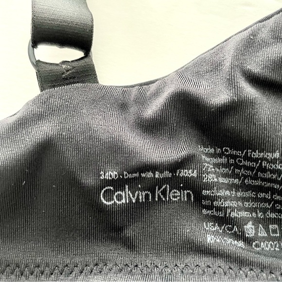 Calvin Klein Demi Underwire Bra Ruffle Trim 34 DD   Black Style F3054-001 - Picture 3 of 7